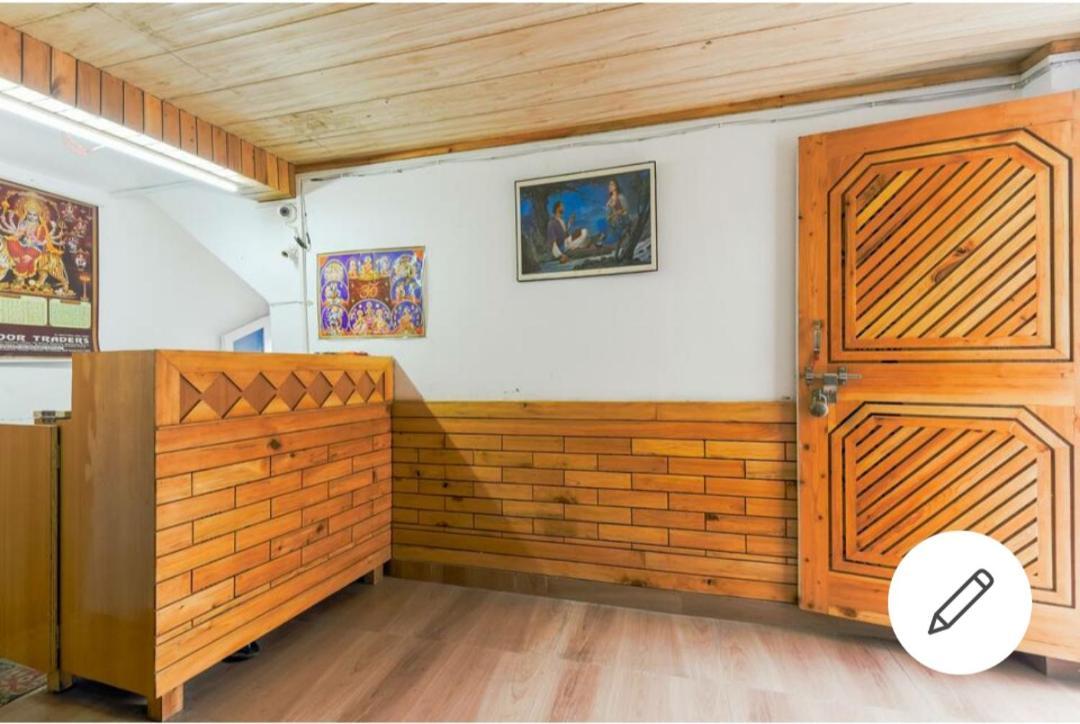 Tirthan Crest Homestay Banjār Exteriör bild