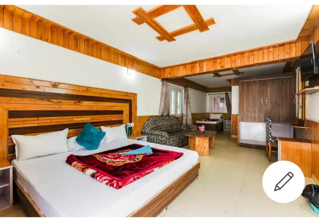 Tirthan Crest Homestay Banjār Exteriör bild