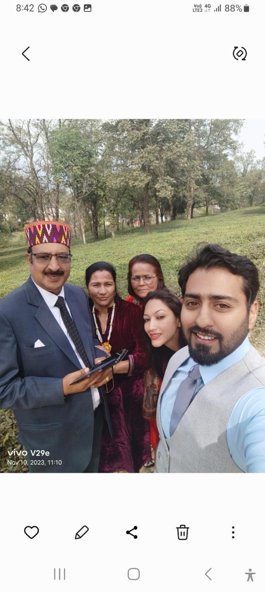 Tirthan Crest Homestay Banjār Exteriör bild